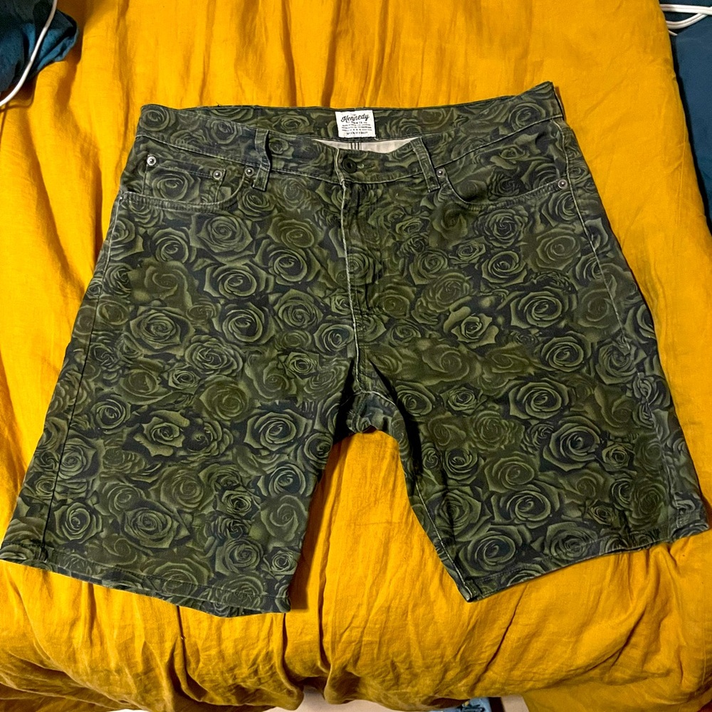 The Kennedy Shorts 9-inch length, 34 waist, rose pattern